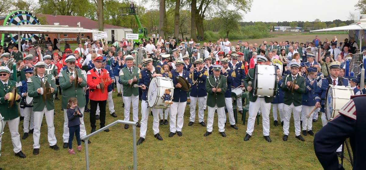 Gemeinsames Spiel aller Spielmannszüge - Preussens Gloria