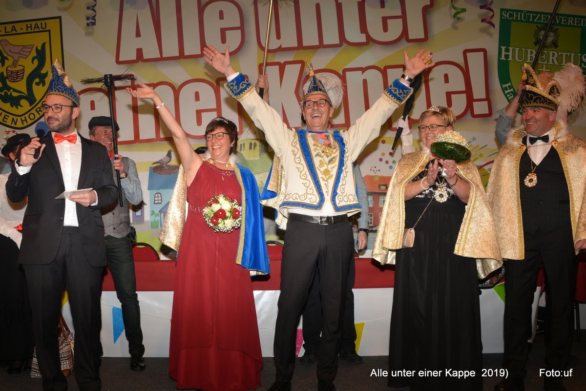 Alle unter einer Kappe